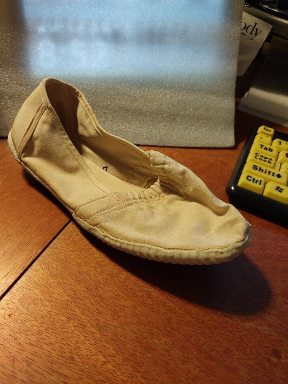 Vintage Women Canvas Slip On Flats Off White Size 7 Good Condition - Picture 4 of 5